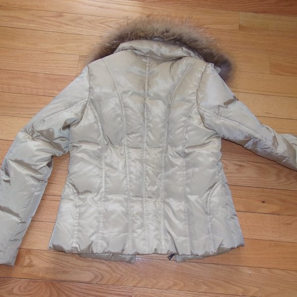 EAGER TO SELL MAKE OFFER. APT 9 WOMENS COAT - Picture 2 of 3